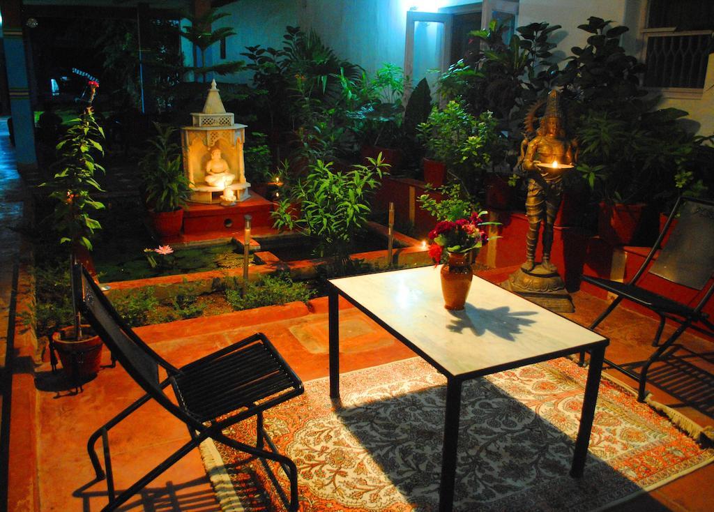 Hotel Harmony Khajurāho エクステリア 写真